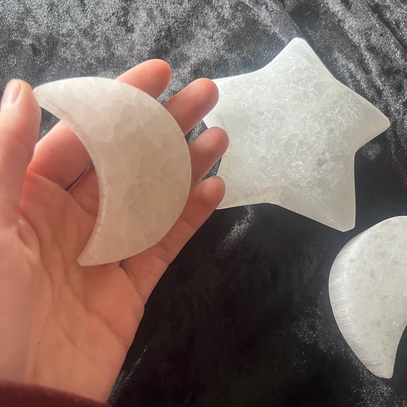 One (1) selenite carving - Picture 6 of 6